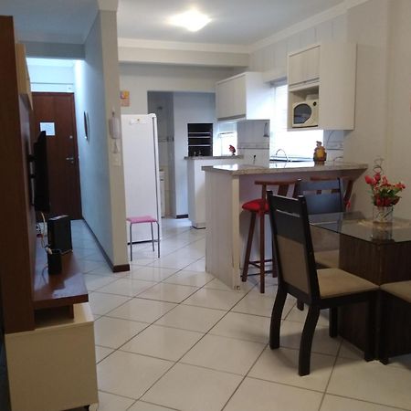 Aconchegante Apartamento Pe Na Areia Na Praia De Ingleses Gaivotas 70M Do Mar Florianópolis Kültér fotó